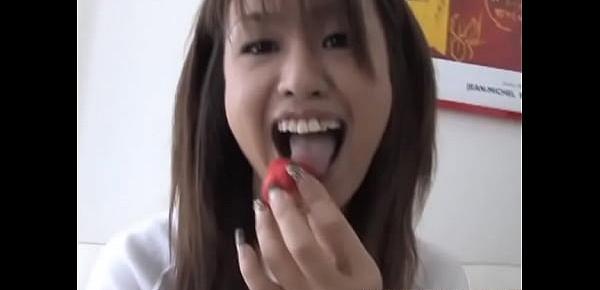 trendsAmi Matsuda sucks a dildo and a real cock and takes cum in mouth.